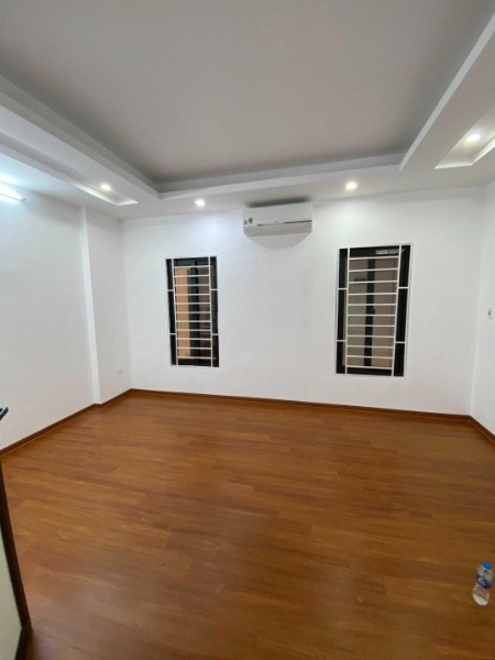 Bán nhà 5 tầng ô tô đỗ cổng tại Thạch Bàn, Long Biên, Hà Nội